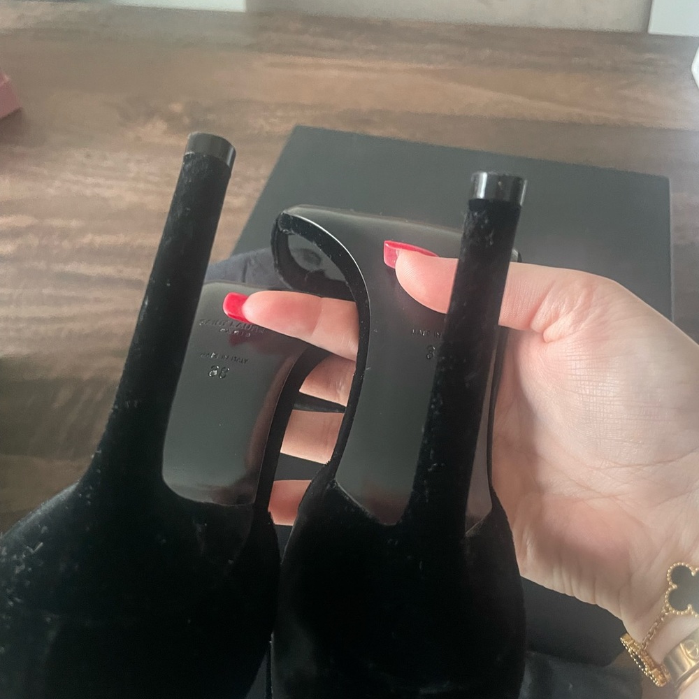 Saint Laurent Amber Velvet Sandals - Picture 10 of 10